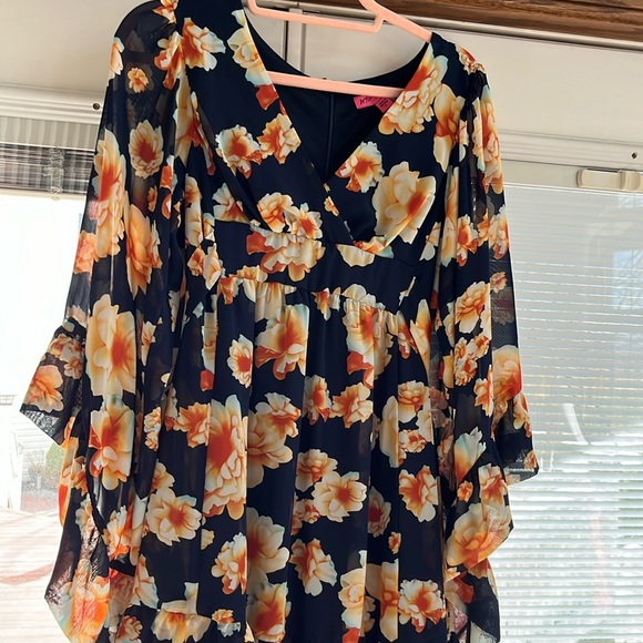 Navy floral betsy Johnson tunic - Picture 1 of 4
